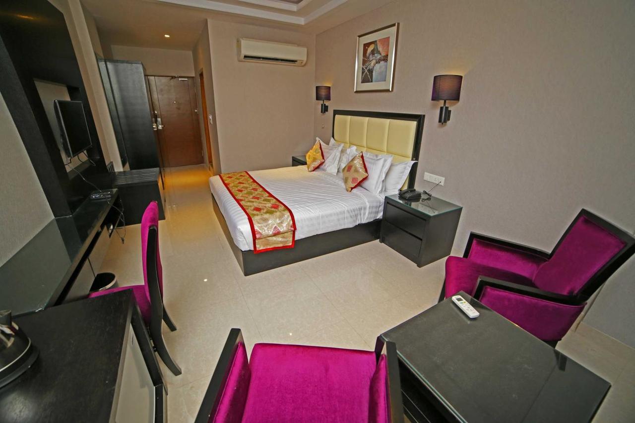 Royal Inn Nawalgarh ภายนอก รูปภาพ